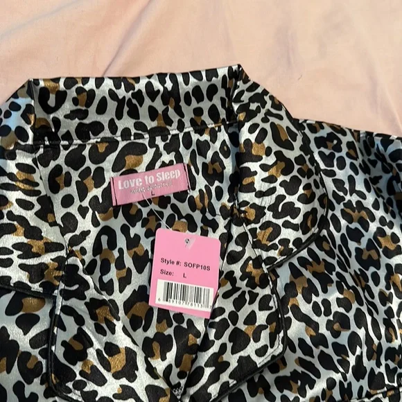 NWT Love To Sleep Pajamas size Large cheetah print - Picture 4 of 4